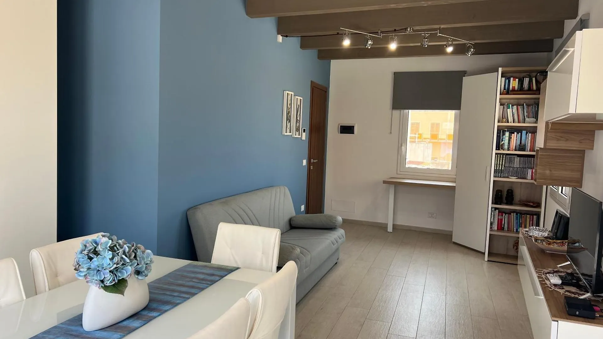 Blue Sky Apartment Terrasini Italy